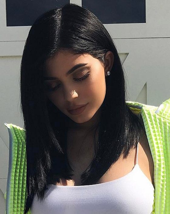Kylie Jenner Hairstyles- Poker Straight Black Hair -women's hairstyles