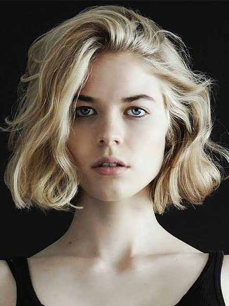 short hairstyles for women-Short Thick Wavy Hair