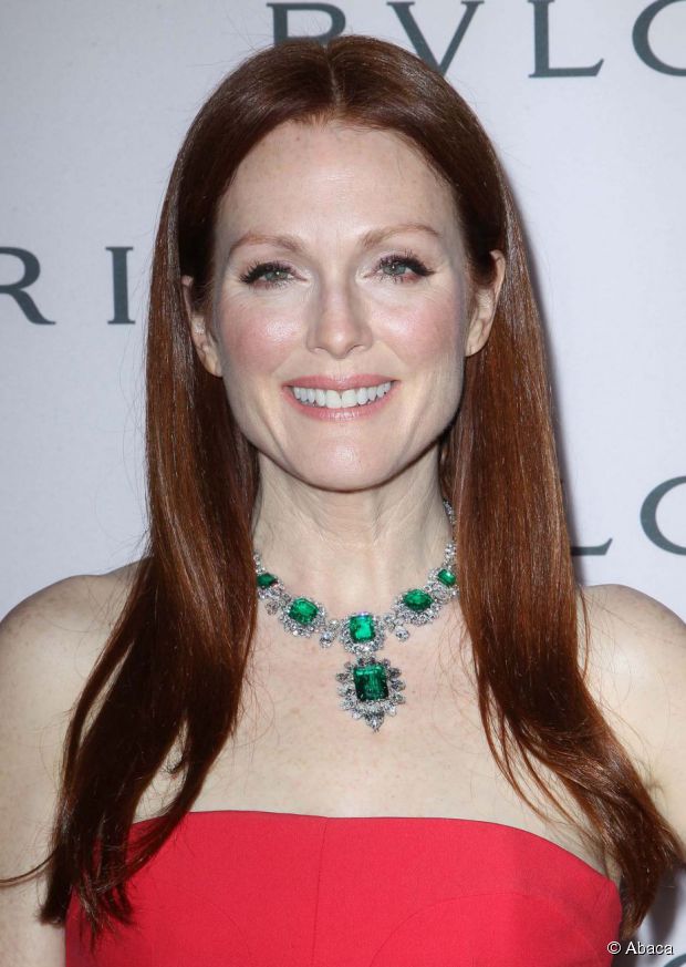 Julianne Moore red hair color shade