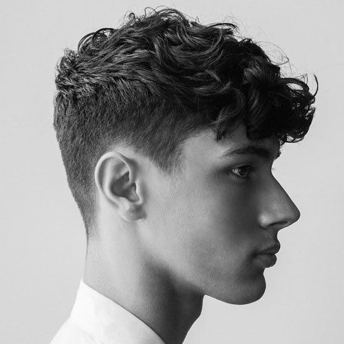 Short Curly Quiff-SHORT HAIRSTYLES FOR MEN