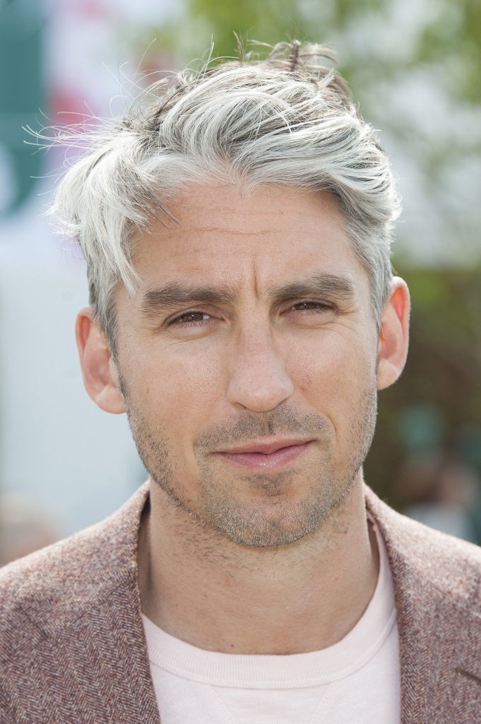 Light-Grey-Hair-with-Layers